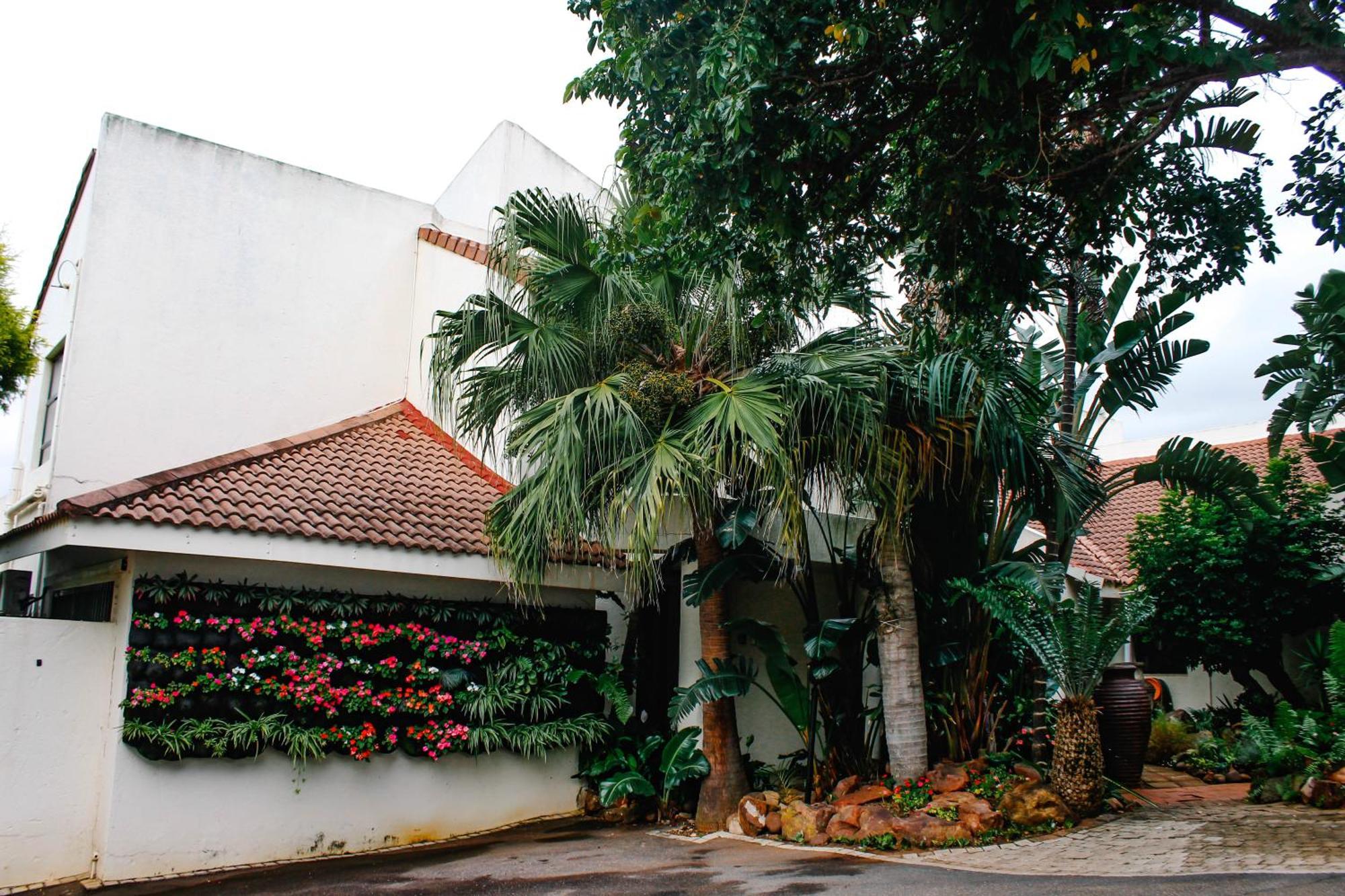 La Dolce Vita Umhlanga Guesthouse Durban Esterno foto