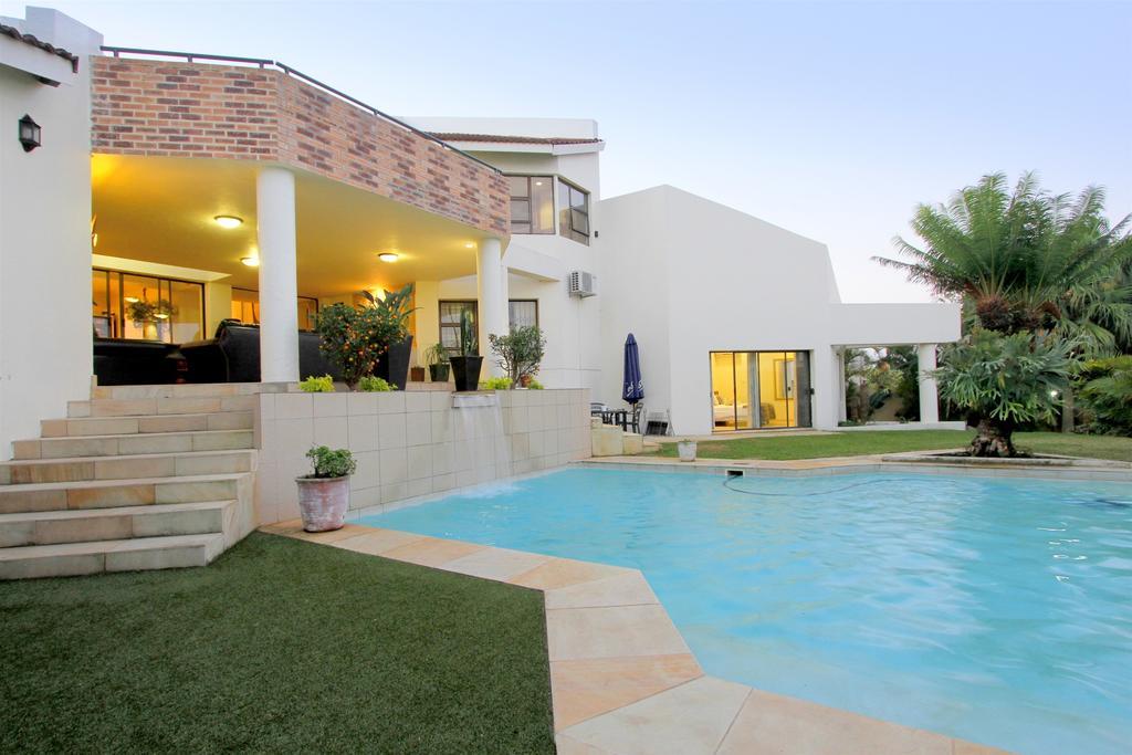 La Dolce Vita Umhlanga Guesthouse Durban Esterno foto